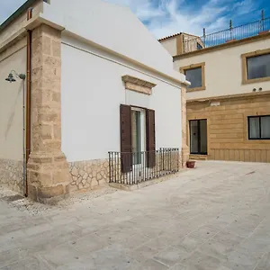 Un Affaccio Sul Borgo Marzamemi